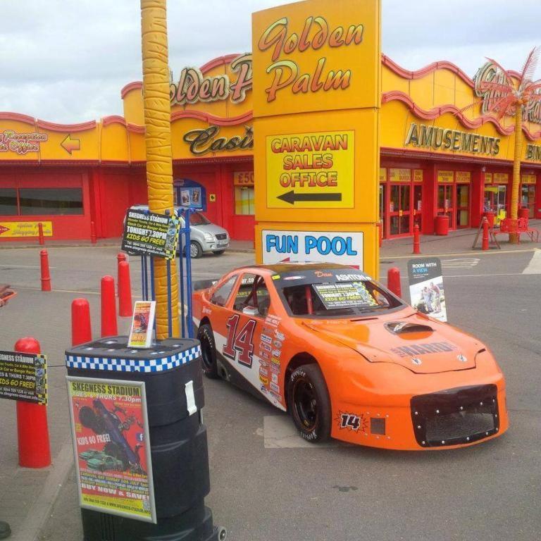 チャペル・セント・レオナルズPalm Grove 48アパートメント エクステリア 写真