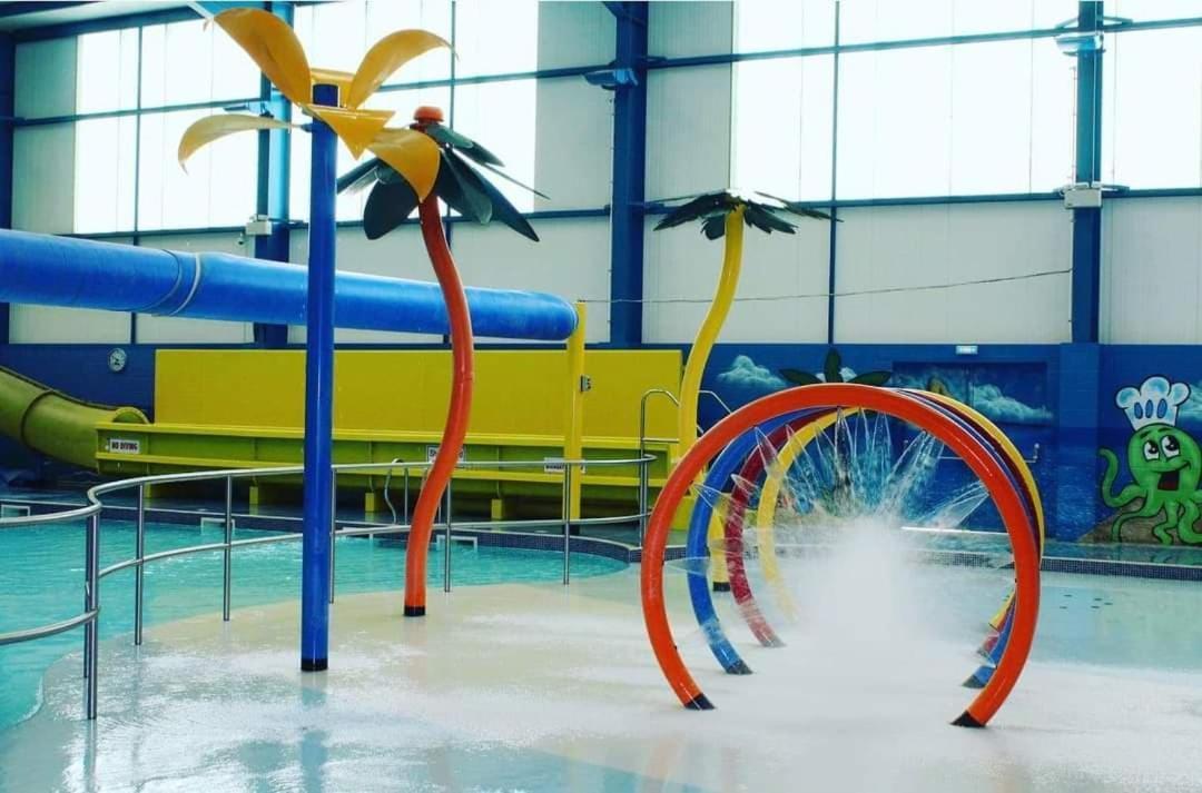 チャペル・セント・レオナルズPalm Grove 48アパートメント エクステリア 写真